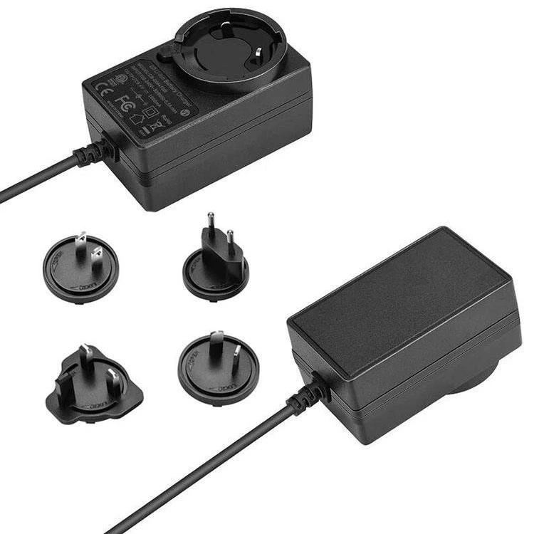 12V 2A Сменяем захранващ адаптер