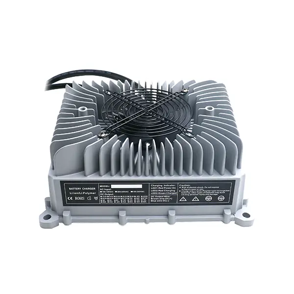 OBC 2000w преносимо зарядно устройство за батерии Tuv за автомобили за голф